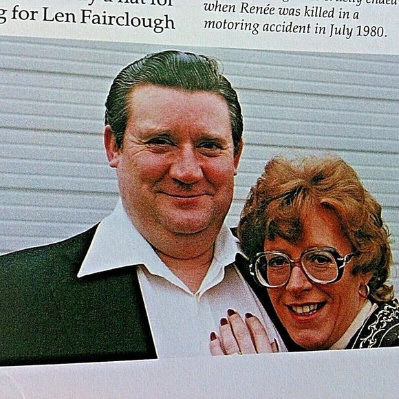 Vintage Coronation Street Book Weatherfield Life TV Classic British Show Gift - Picture 7 of 16